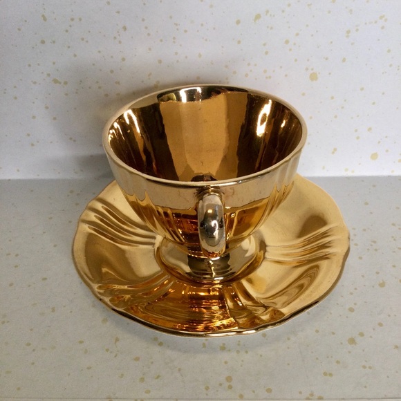 ✨HOST PICK✨VINTAGE Rare Royal Winton Golden Age Teacup and
Saucer Set - Picture 3 of 8